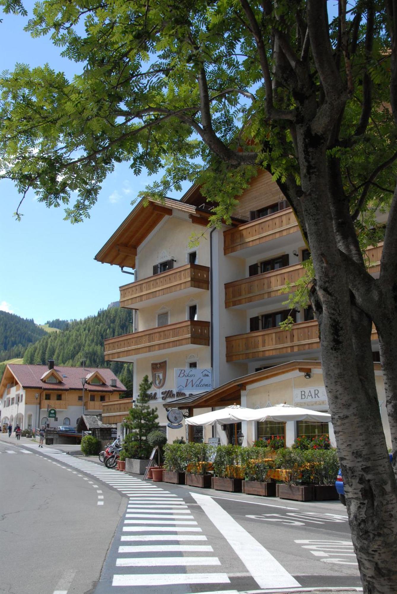 Hotel Italia Корвара-ин-Бадия Экстерьер фото